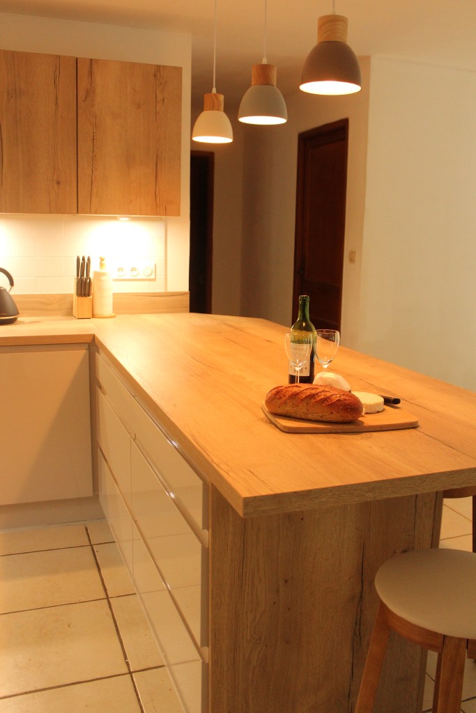 breakfast bar with drawer units